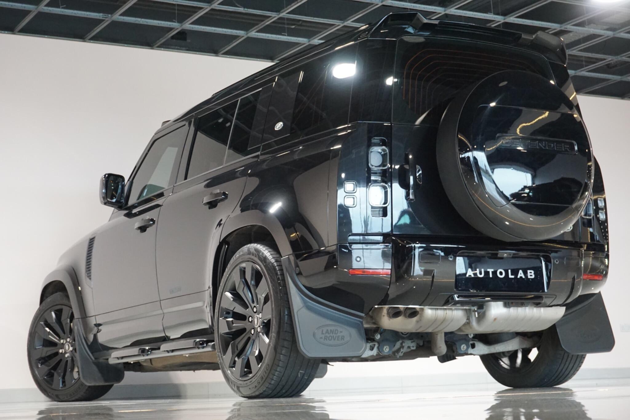 Land Rover Defender 110 3.0 D250 MHEV SE SUV 5dr Diesel Auto 4WD Euro 6 (s/s) (250 ps)